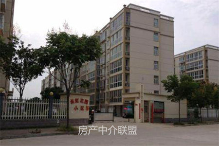 万达旁羊山新区东方今典D区证齐送车位房东诚心卖朝向采光好
